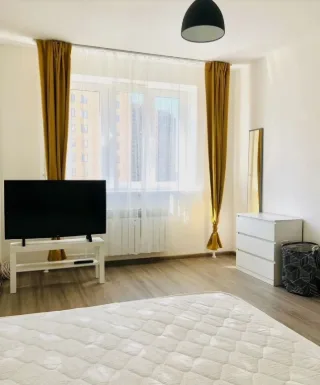 1-к. кв., 39 м², ст. м. Парнас