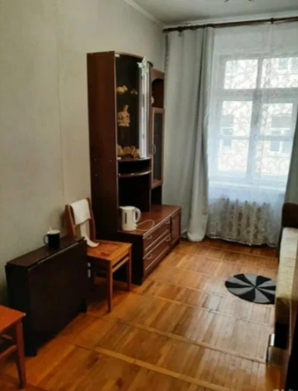 Комната, 14 м², ст. м. Василеостровская