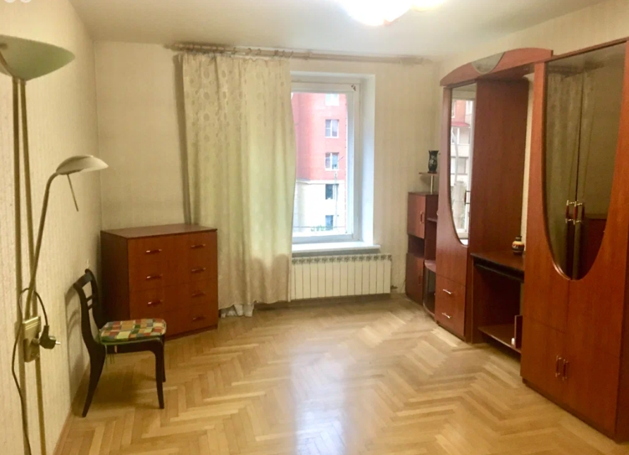 1-к. кв., 45 м², ст. м. Лесная