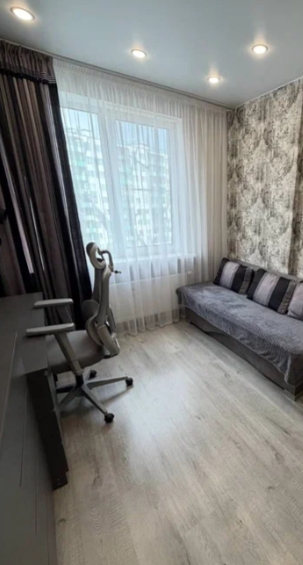 1-к. кв., 30 м², ст. м. Улица Дыбенко