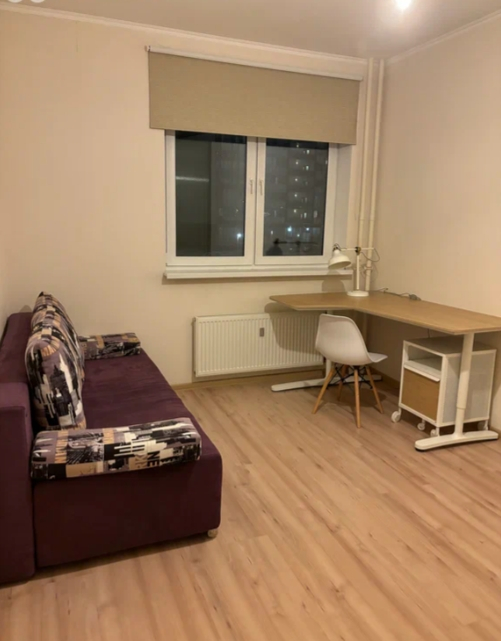 1-к. кв., 35 м², ст. м. Девяткино