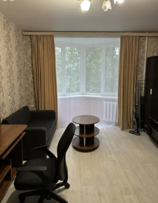 1-к. кв., 32 м², ст. м. Площадь Ленина