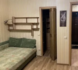 1-к. кв., 33 м², ст. м. Проспект Славы