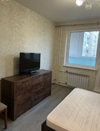 2-к. кв., 55 м², ст. м. Проспект Славы