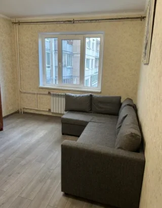 2-к. кв., 55 м², ст. м. Проспект Славы