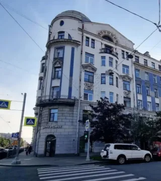 3-к. кв., 87 м², ст. м. Василеостровская
