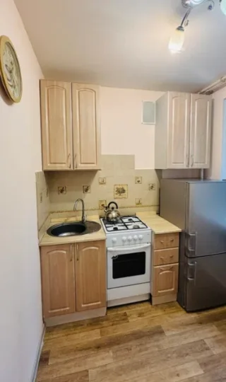 2-к. кв., 44 м², ст. м. Академическая