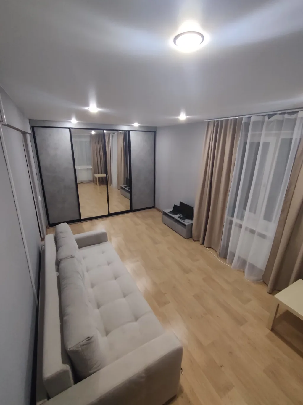 1-к. кв., 43 м², ст. м. Новочеркасская
