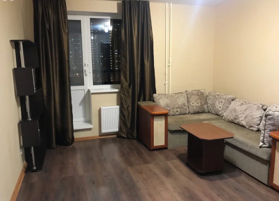 1-к. кв., 36 м², ст. м. Парнас