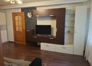 2-к. кв., 45 м², ст. м. Международная