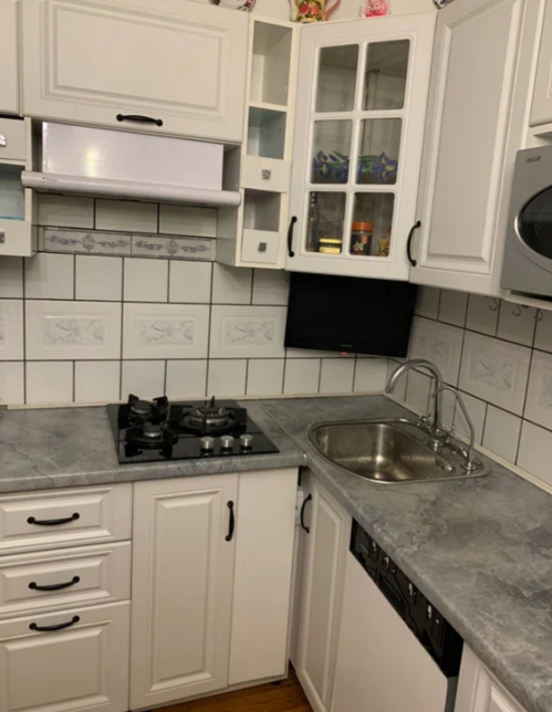 3-к. кв., 55 м², ст. м. Московская
