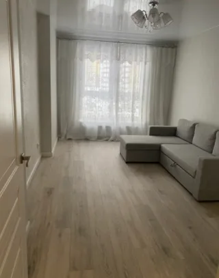 2-к. кв., 55 м², ст. м. Комендантский проспект