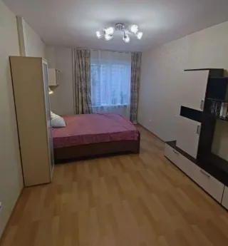 1-к. кв., 36 м², ст. м. Парнас