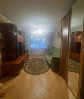 1-к. кв., 35 м², ст. м. Площадь Ленина