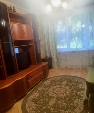 1-к. кв., 35 м², ст. м. Площадь Ленина