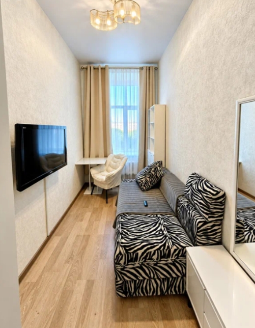 Комната, 13 м², ст. м. Петроградская