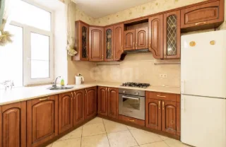 3-к. кв., 87 м², ст. м. Василеостровская