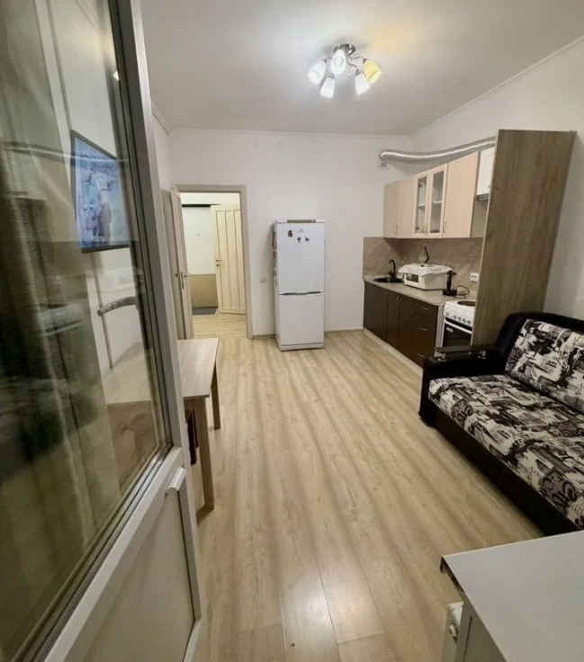 1-к. кв., 35 м², ст. м. Комендантский проспект