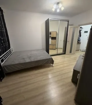 1-к. кв., 35 м², ст. м. Комендантский проспект