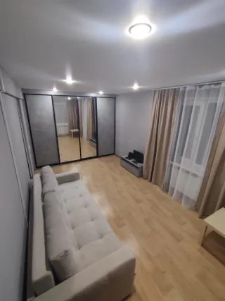 2-к. кв., 43 м², ст. м. Новочеркасская