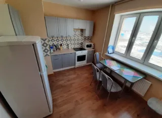 1-к. кв., 35 м², ст. м. Парнас