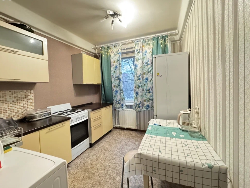 2-к. кв., 47 м², ст. м. Проспект Просвещения