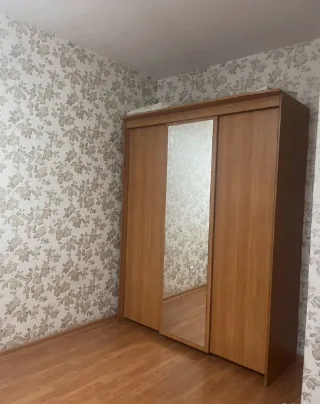 1-к. кв., 38 м², ст. м. Проспект Славы