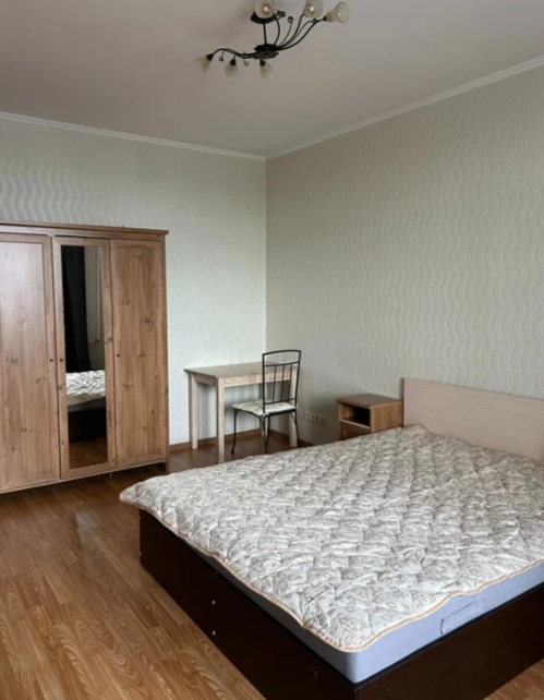 2-к. кв., 58 м², ст. м. Комендантский проспект