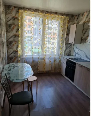 2-к. кв., 51 м², ст. м. Улица Дыбенко