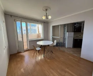 3-к. кв., 65 м², ст. м. Ладожская