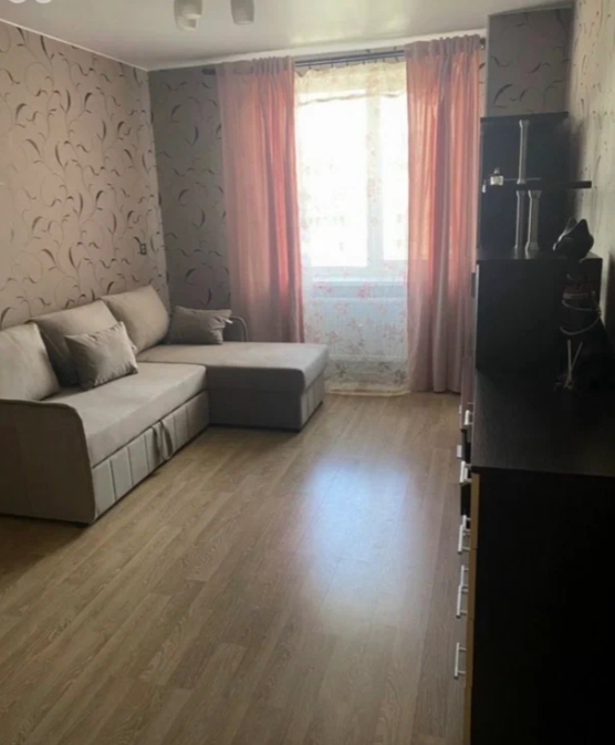 1-к. кв., 35 м², ст. м. Девяткино