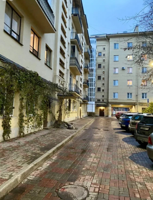 3-к. кв., 60 м², ст. м. Петроградская