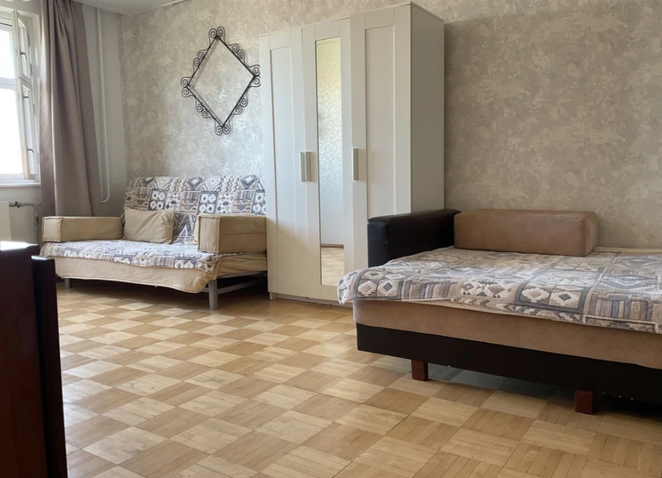 1-к. кв., 40 м², ст. м. Комендантский проспект