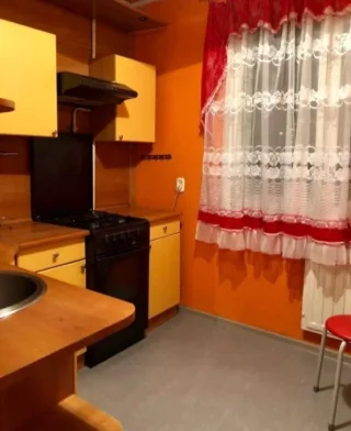 3-к. кв., 70 м², ст. м. Купчино