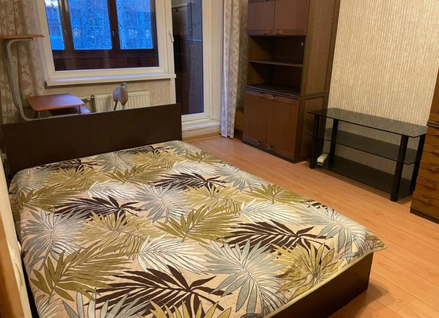 1-к. кв., 40 м², ст. м. Проспект Ветеранов