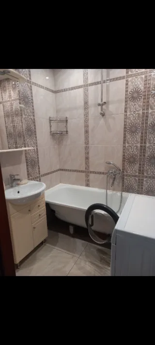 1-к. кв., 32 м², ст. м. Парнас